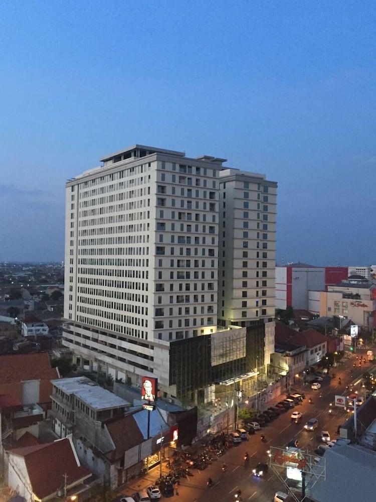 Louis Kienne Hotel Pemuda Семаранг Экстерьер фото