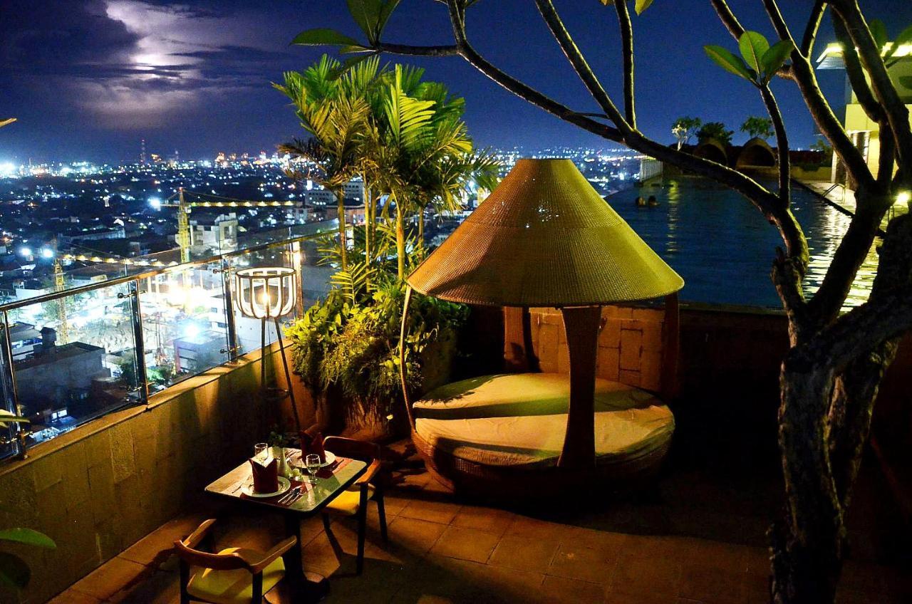 Louis Kienne Hotel Pemuda Семаранг Экстерьер фото