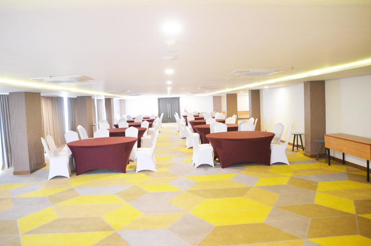 Louis Kienne Hotel Pemuda Семаранг Экстерьер фото